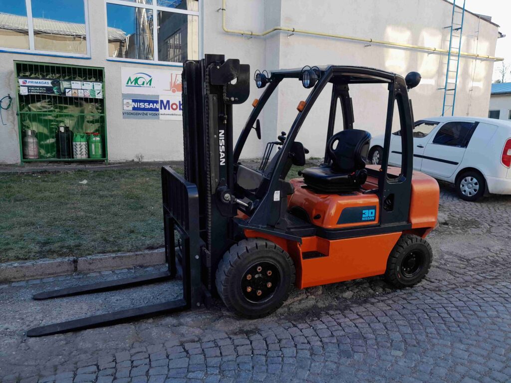 Diesel
Nosnost: 3 t
Najeto: 9500 Mth Výrobce: NISSAN
Cena: 385 000 Kč