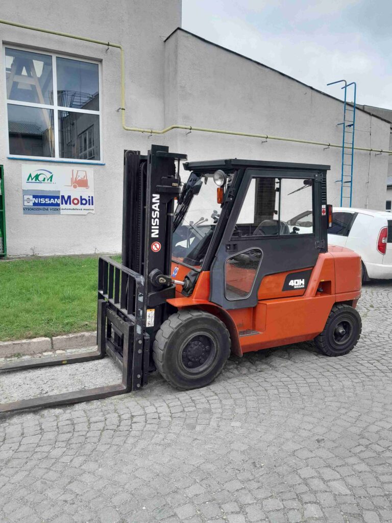 Diesel
Nosnost: 4 t
Najeto: 3393 Mth Výrobce: NISSAN
Cena: 385 000 Kč